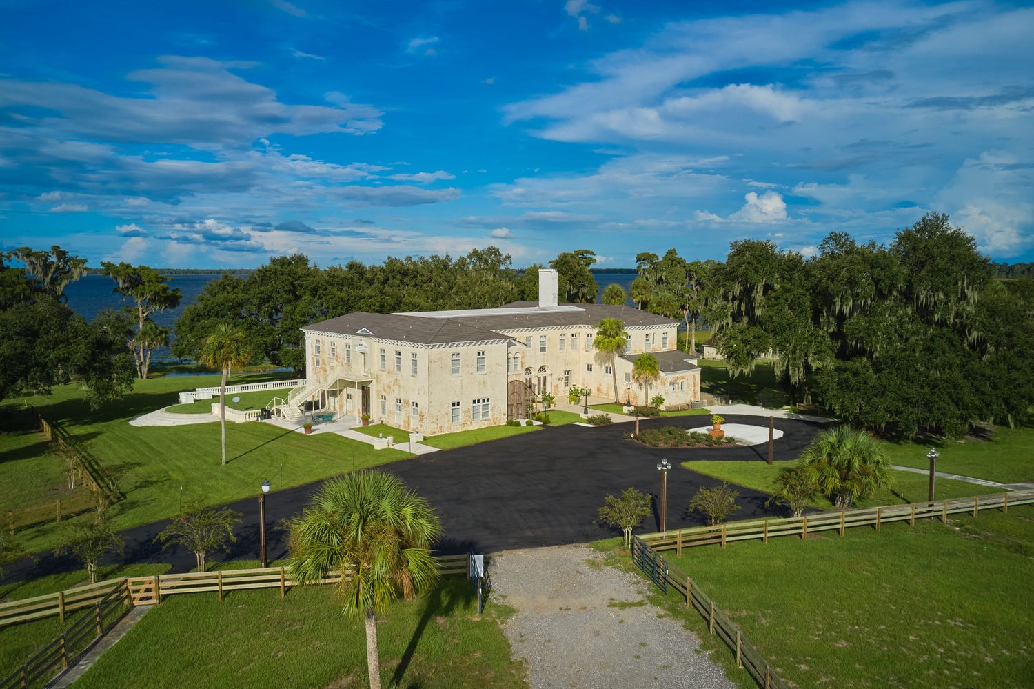 3111 Masterpiece Rd, Lake Wales, FL 33898